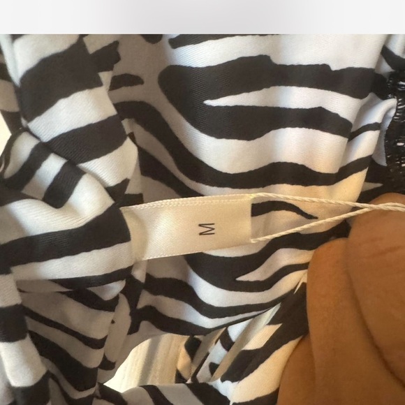 Chic Zebra Print One Piece Swimsuit - Picture 6 of 6